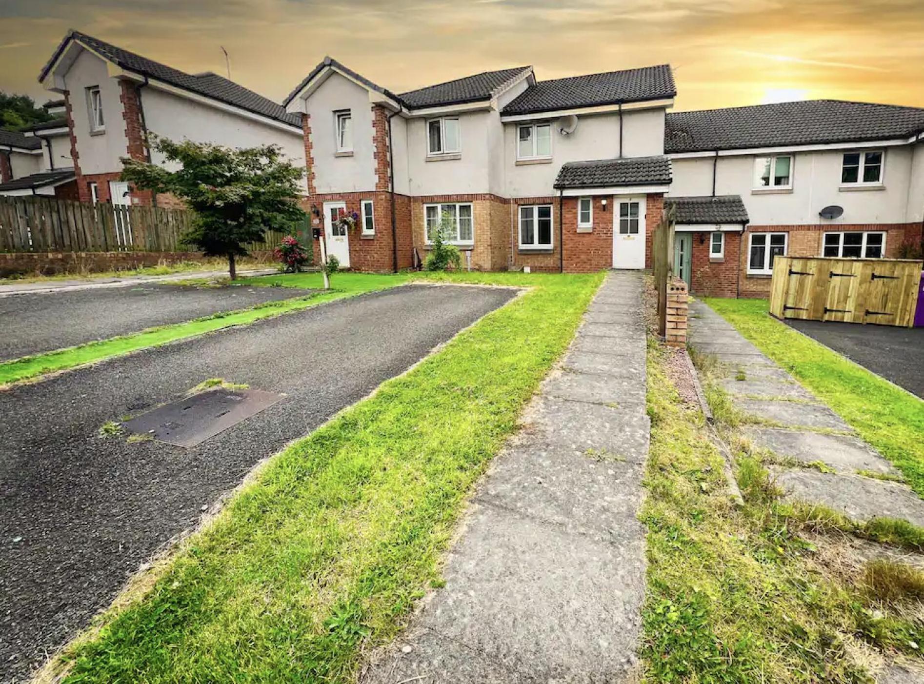 Glasgow Central - Entire House - Free Parking , Free Super Fast Wifi , Private Garden & Parking Security Eksteriør bilde